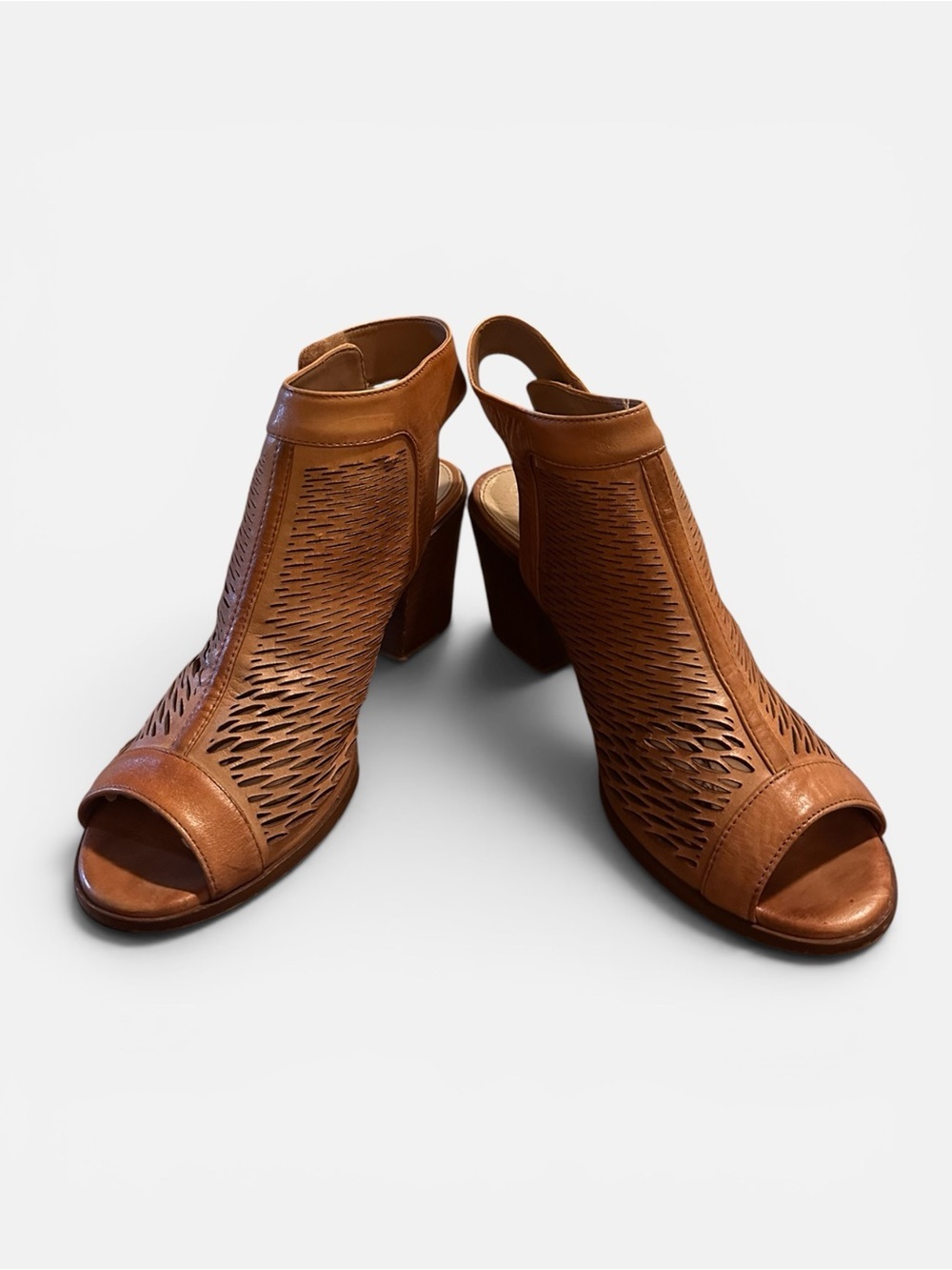 Vince Camuto Lavette Cognac Leather Peep Toe Booties Size 8M Perforated